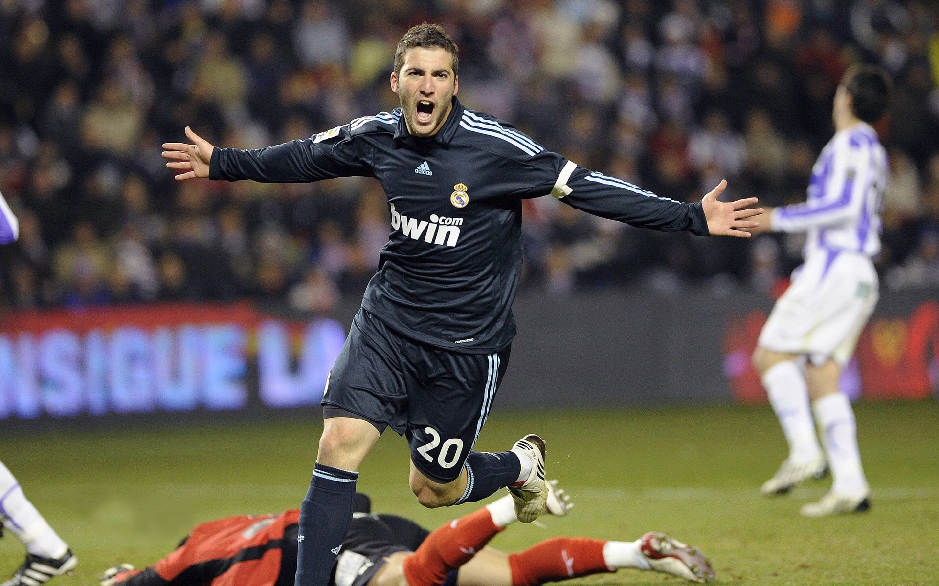 小贾伦比赛走势一手掌控，猛龙加时险胜掘金