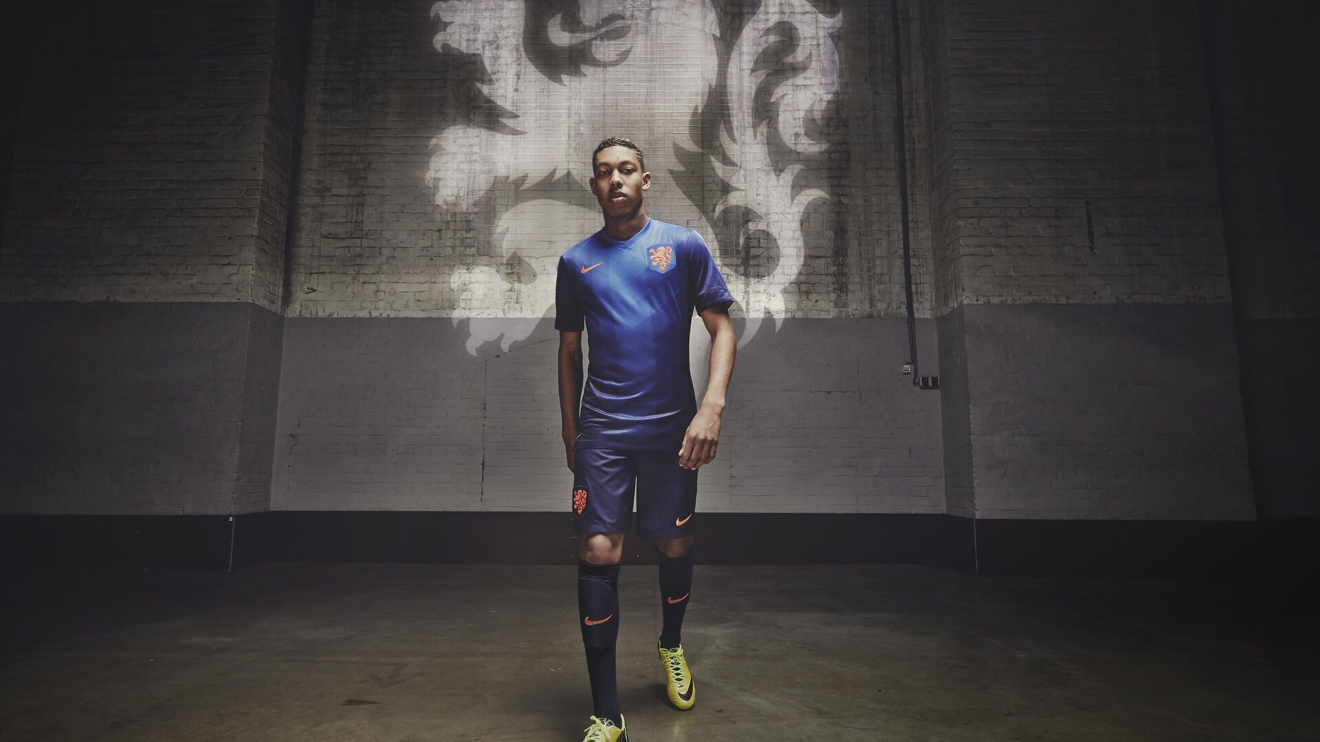 恩佐，从巴拉圭贫民窟到罗马之巅，一个被遗忘英雄的足球史诗