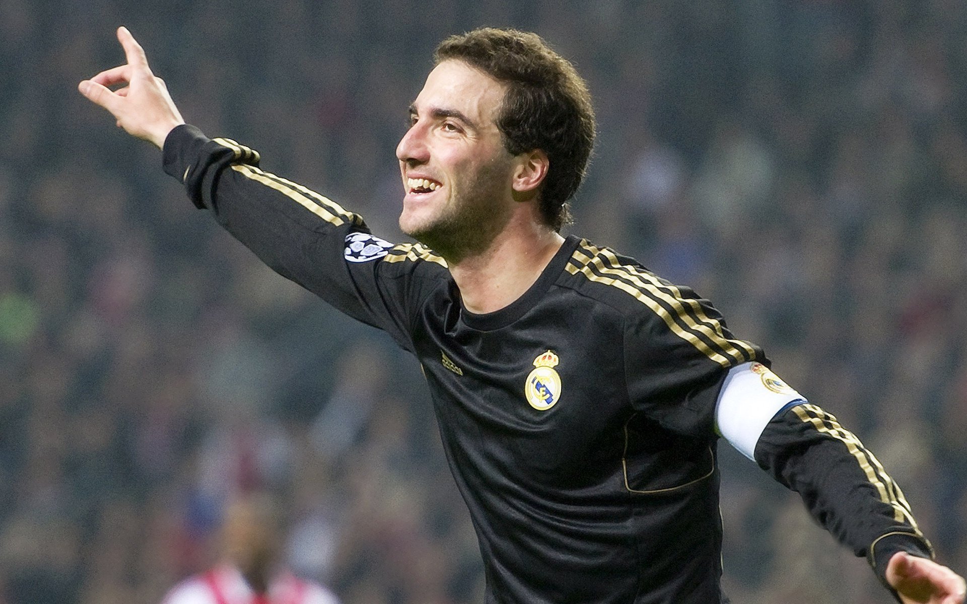 阿克，在季后赛之夜，成为自己的神